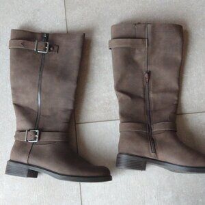 Kelly & Katie 'Shyn' brown boots, wide calf, 8.5W - NWOB